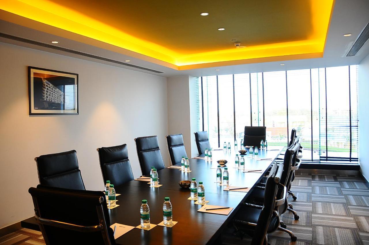 Park Inn By Radisson Gurgaon Bilaspur Manesar Exteriér fotografie